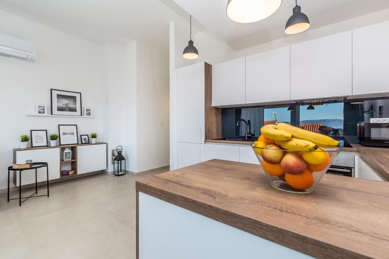 Apartments Solis Lacus Penthouse Njivice Bagian luar foto