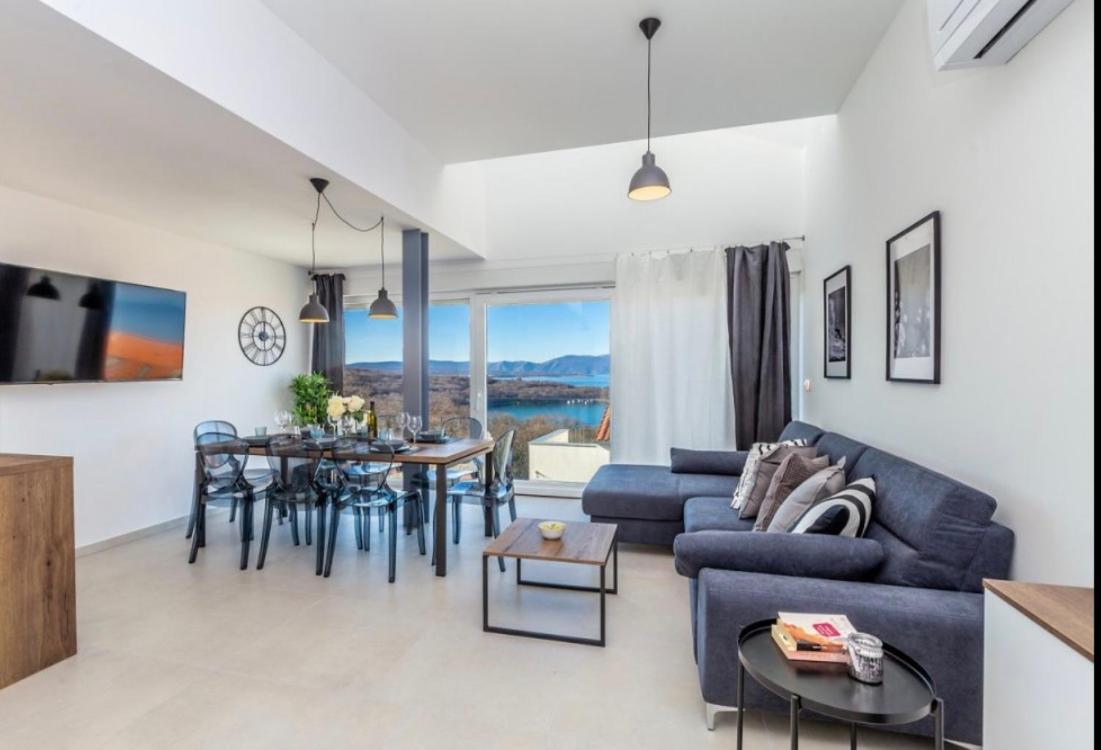 Apartments Solis Lacus Penthouse Njivice Bagian luar foto