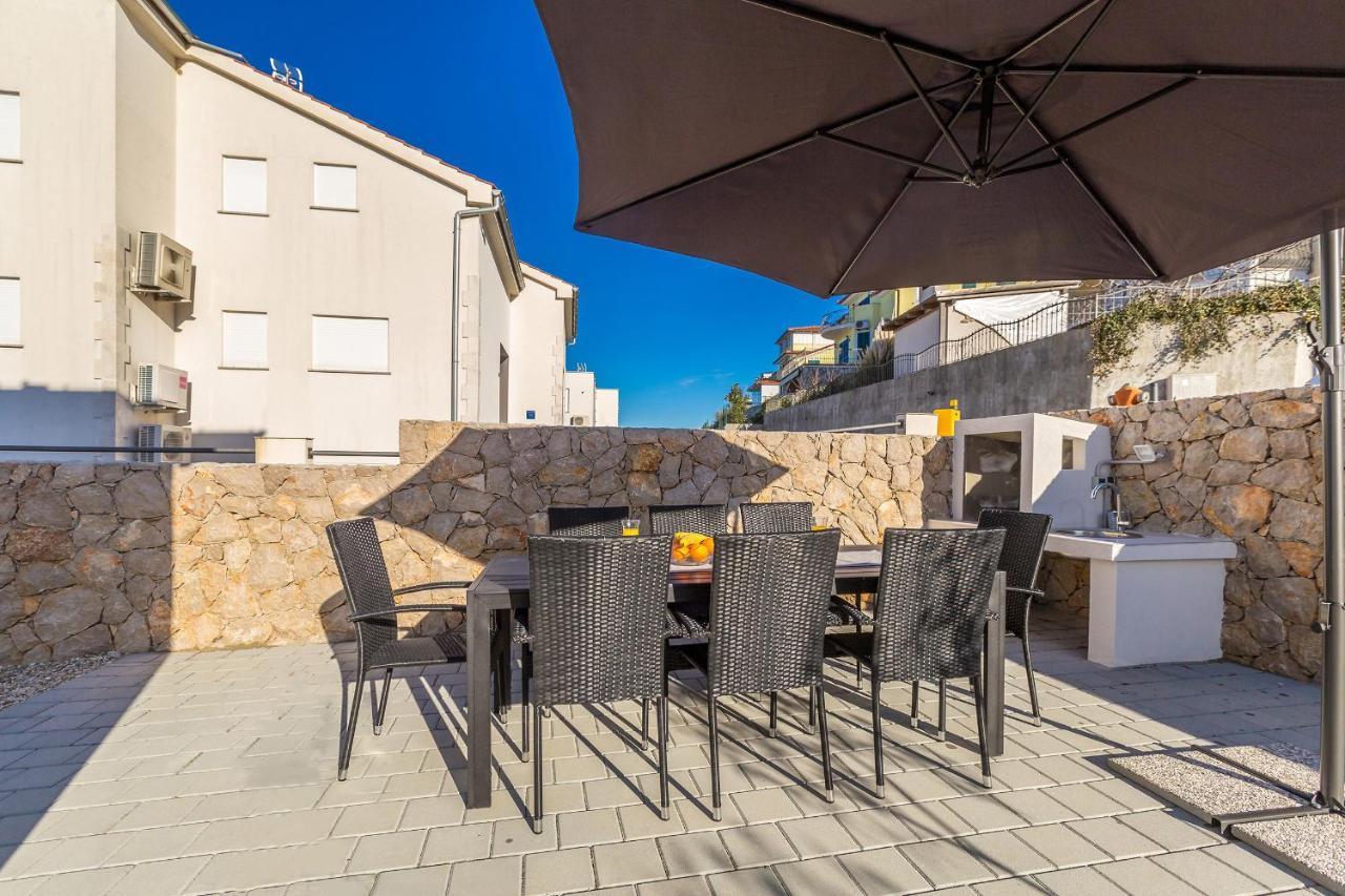 Apartments Solis Lacus Penthouse Njivice Bagian luar foto